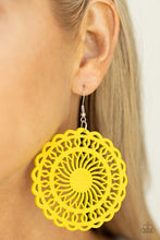 Load image into Gallery viewer, Paparazzi Island Sun - Earrings
