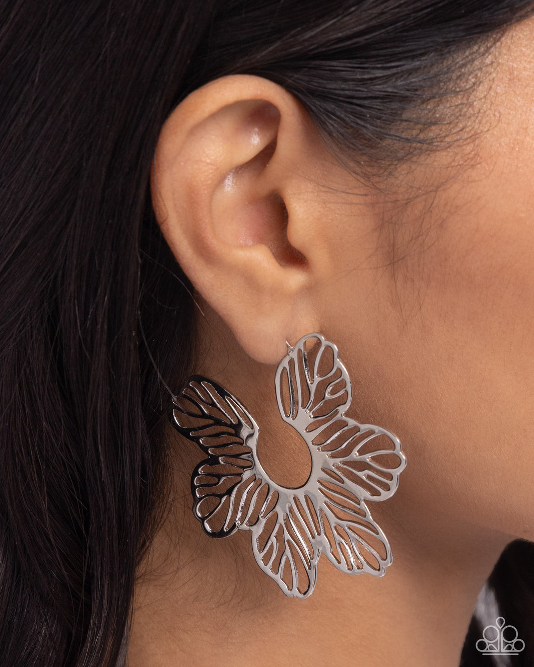 Paparazzi Floral Fame - Earrings