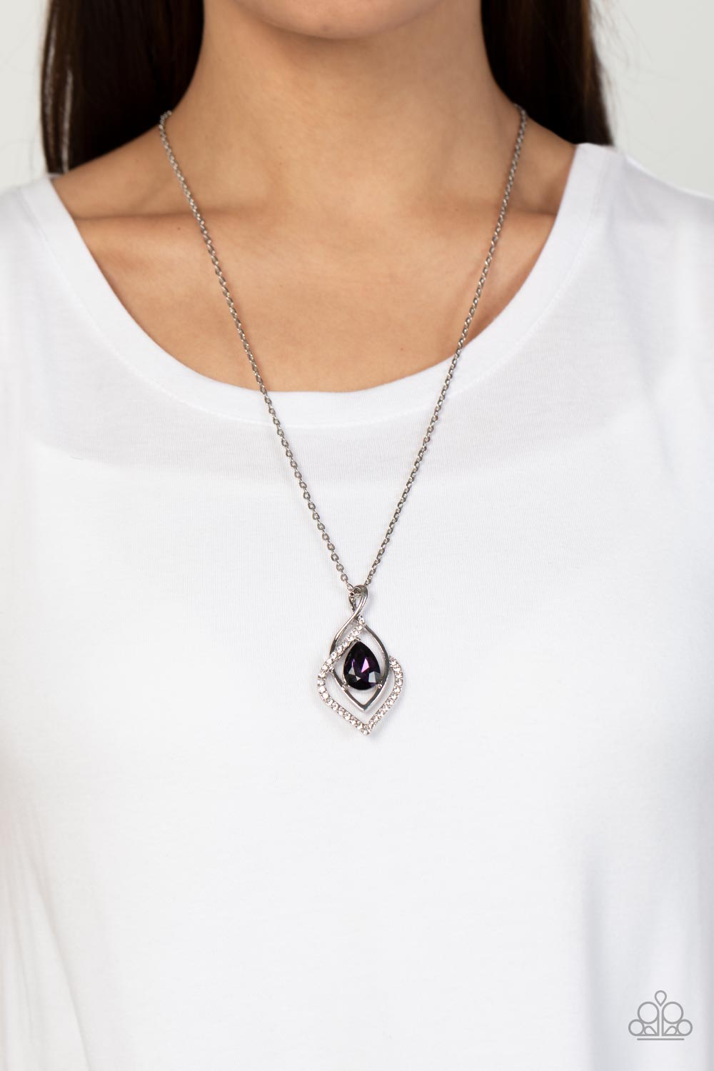 Paparazzi Dauntless Demure - Necklace