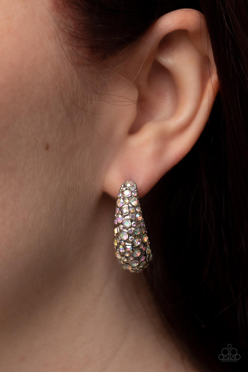 Glamorously Glimmering - Earrings