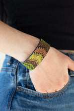 Load image into Gallery viewer, Paparazzi Come Uncorked - Green Bracelet
